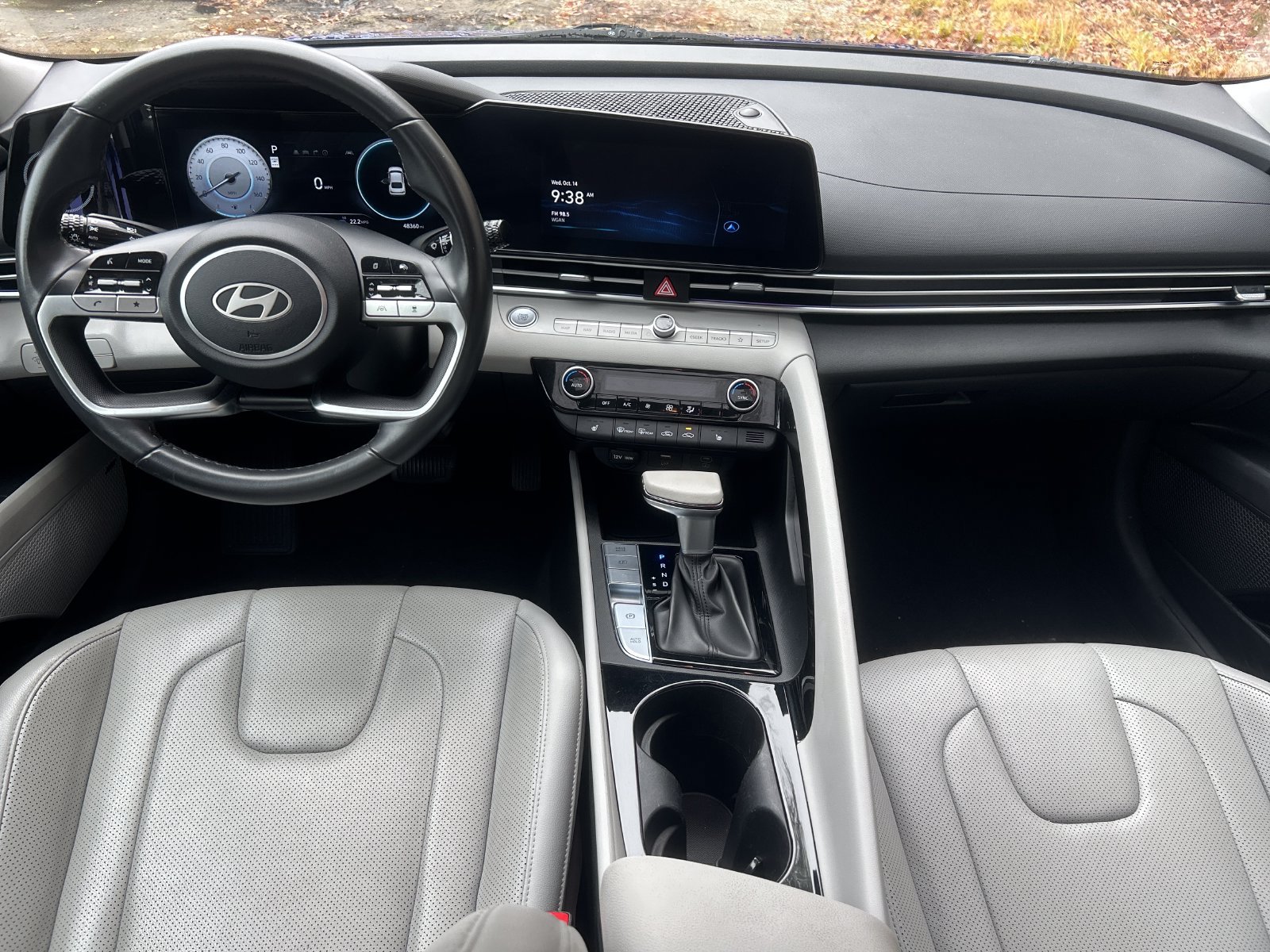 Used 2025 Hyundai Elantra Limited FWD image 16