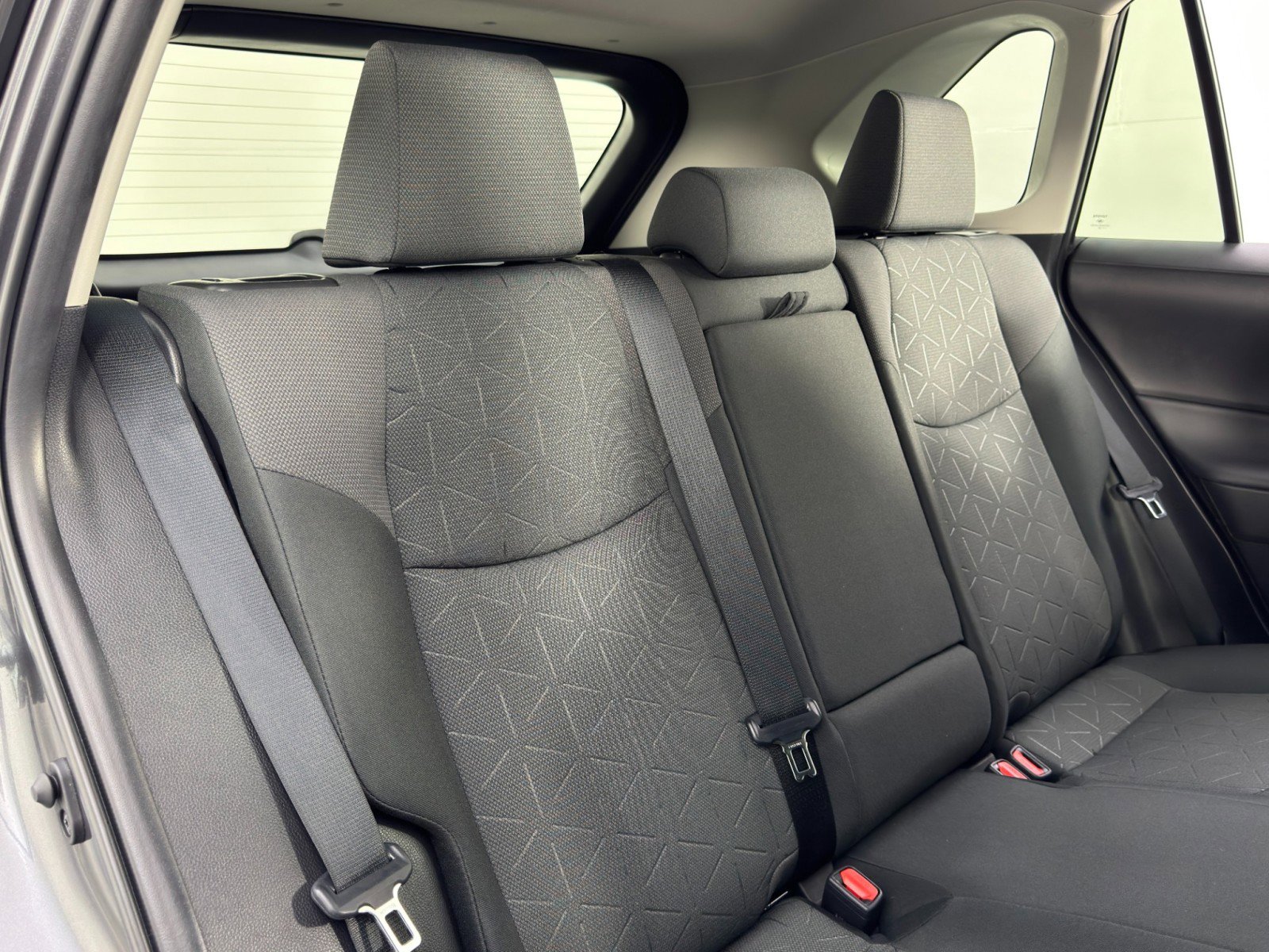 Used 2022 Toyota RAV4 XLE image 33