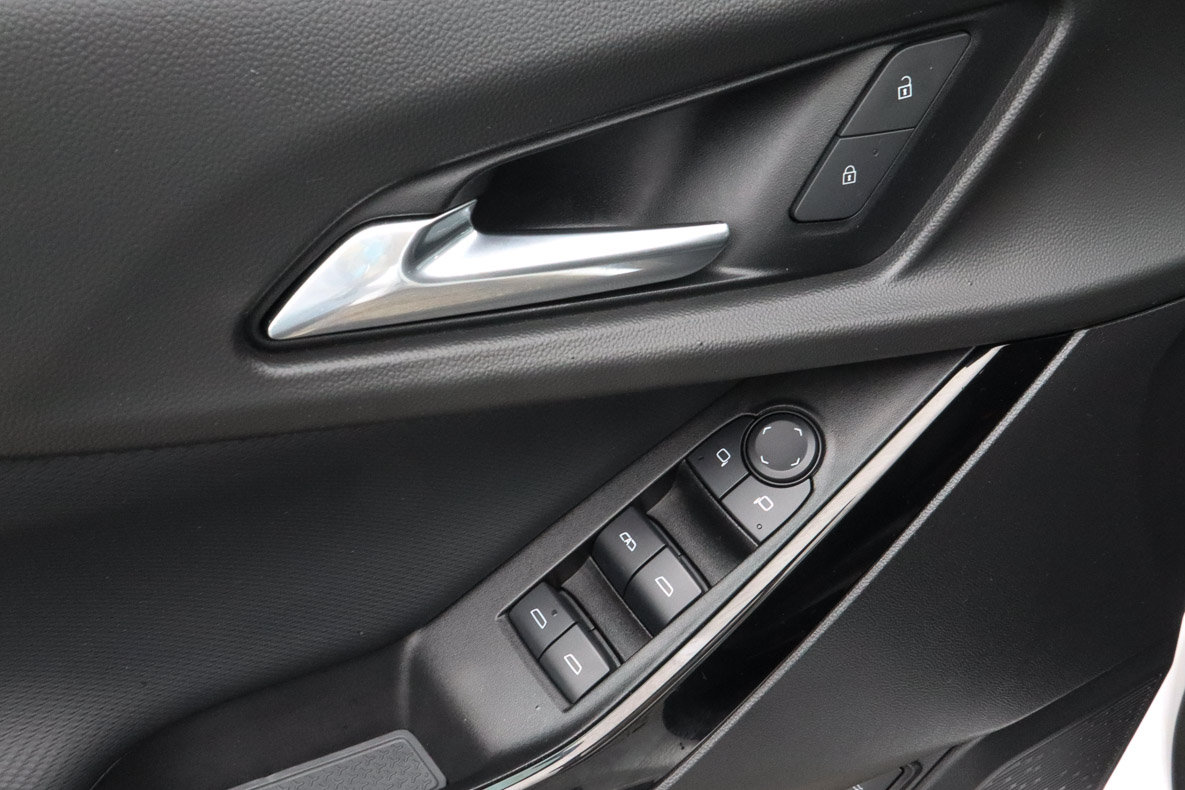 Used 2025 Chevrolet Equinox LT w/ Convenience Package II FWD image 15