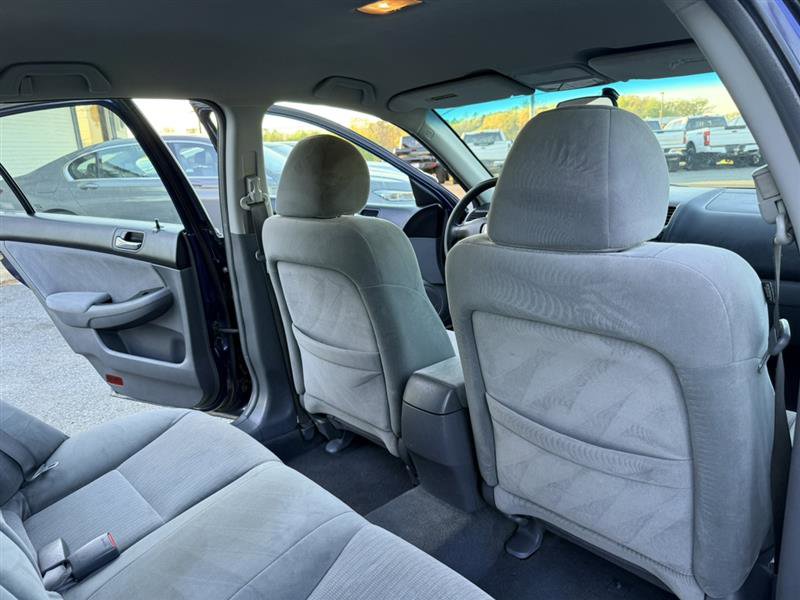 Used 2005 Honda Accord LX image 16