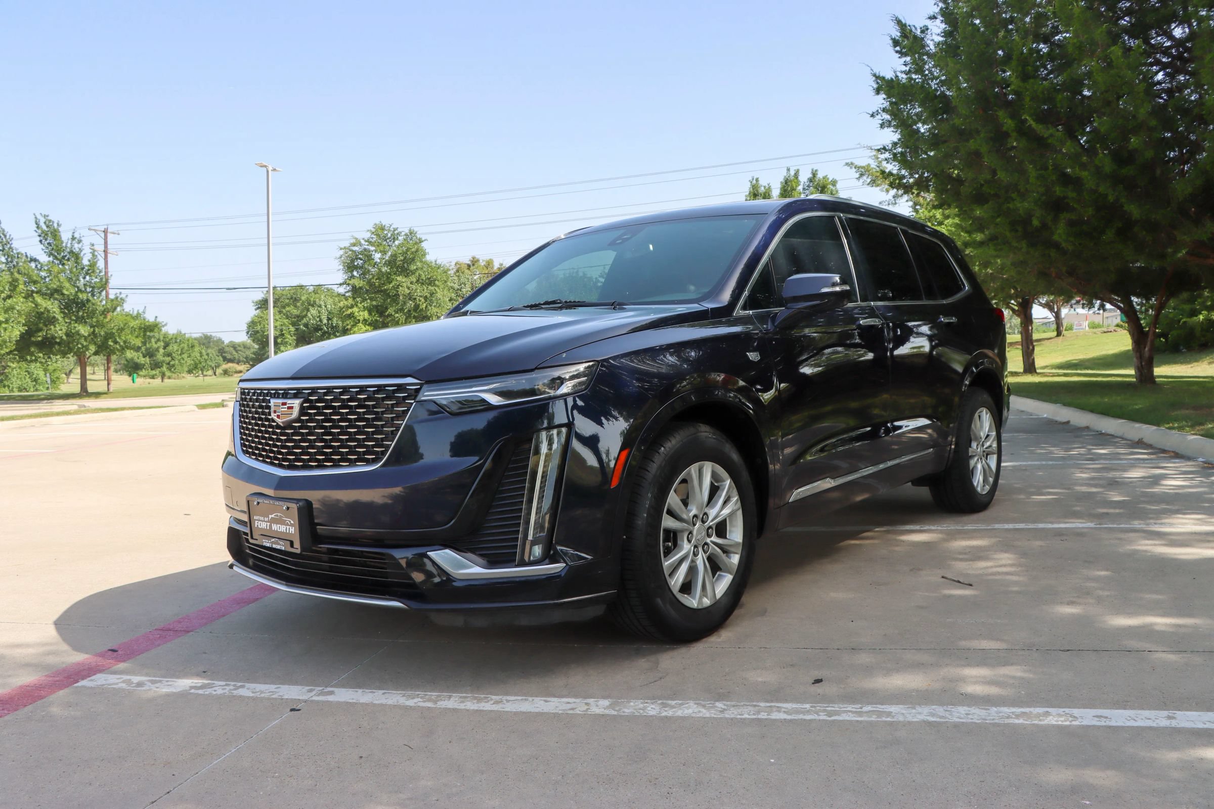 Used 2022 Cadillac XT6 Luxury FWD image 3