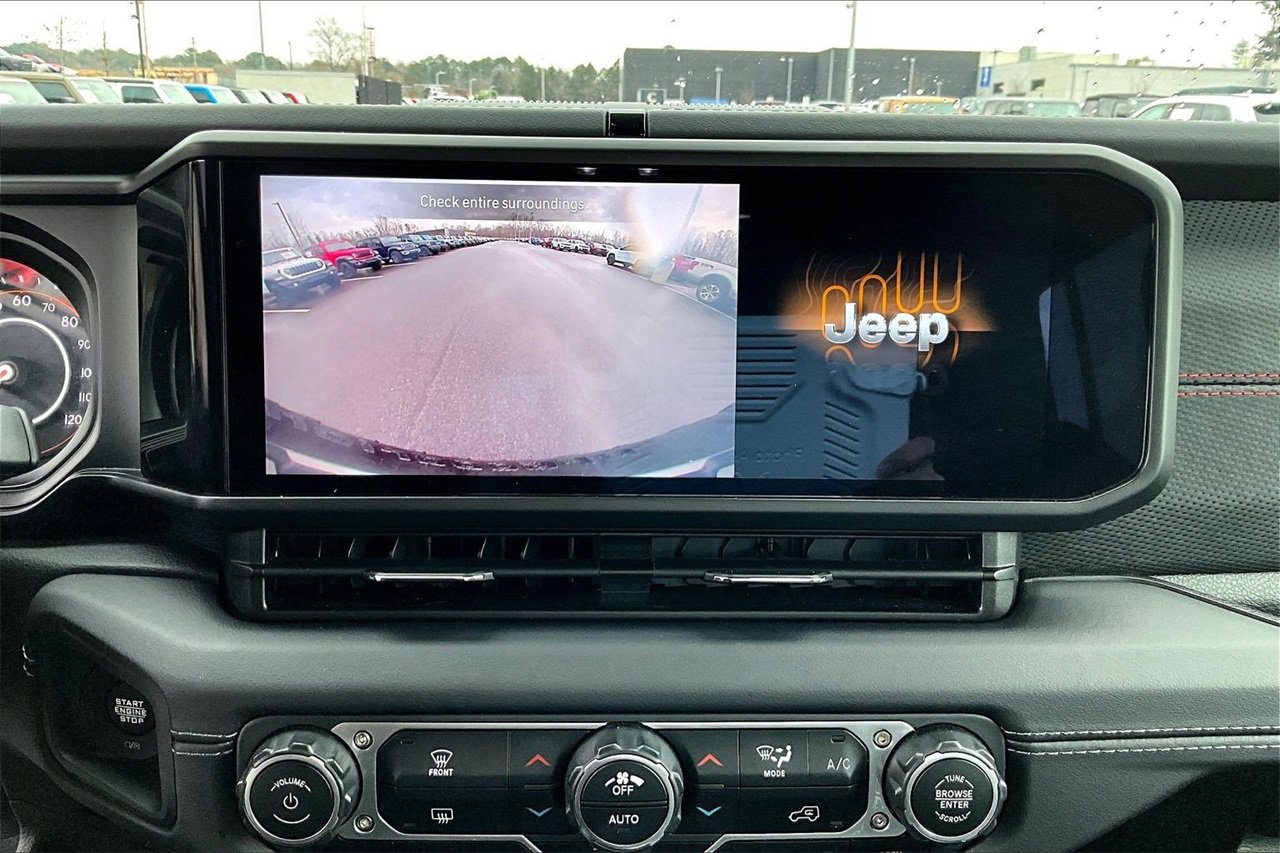 Certified 2025 Jeep Wrangler Unlimited Rubicon image 12