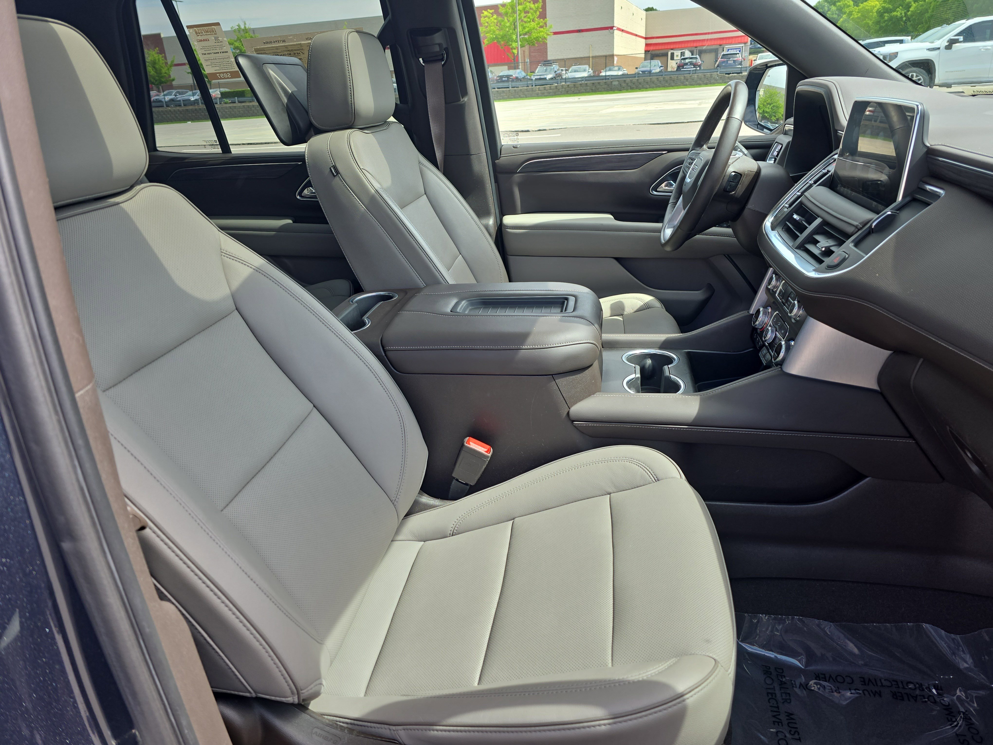 Used 2021 GMC Yukon SLT w/ SLT Luxury Plus Package AWD/4WD image 10