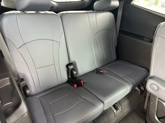 Used 2023 Buick Enclave Essence AWD/4WD image 21