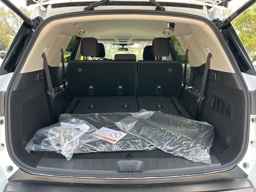 New 2026 Nissan Pathfinder SV image 52