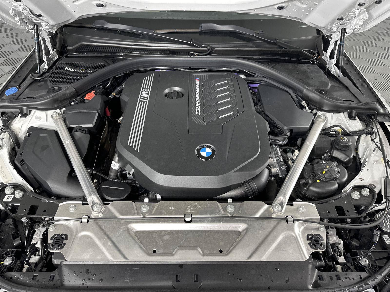 Used 2024 BMW 440i xDrive Convertible w/ M Carbon Exterior Package AWD/4WD image 4