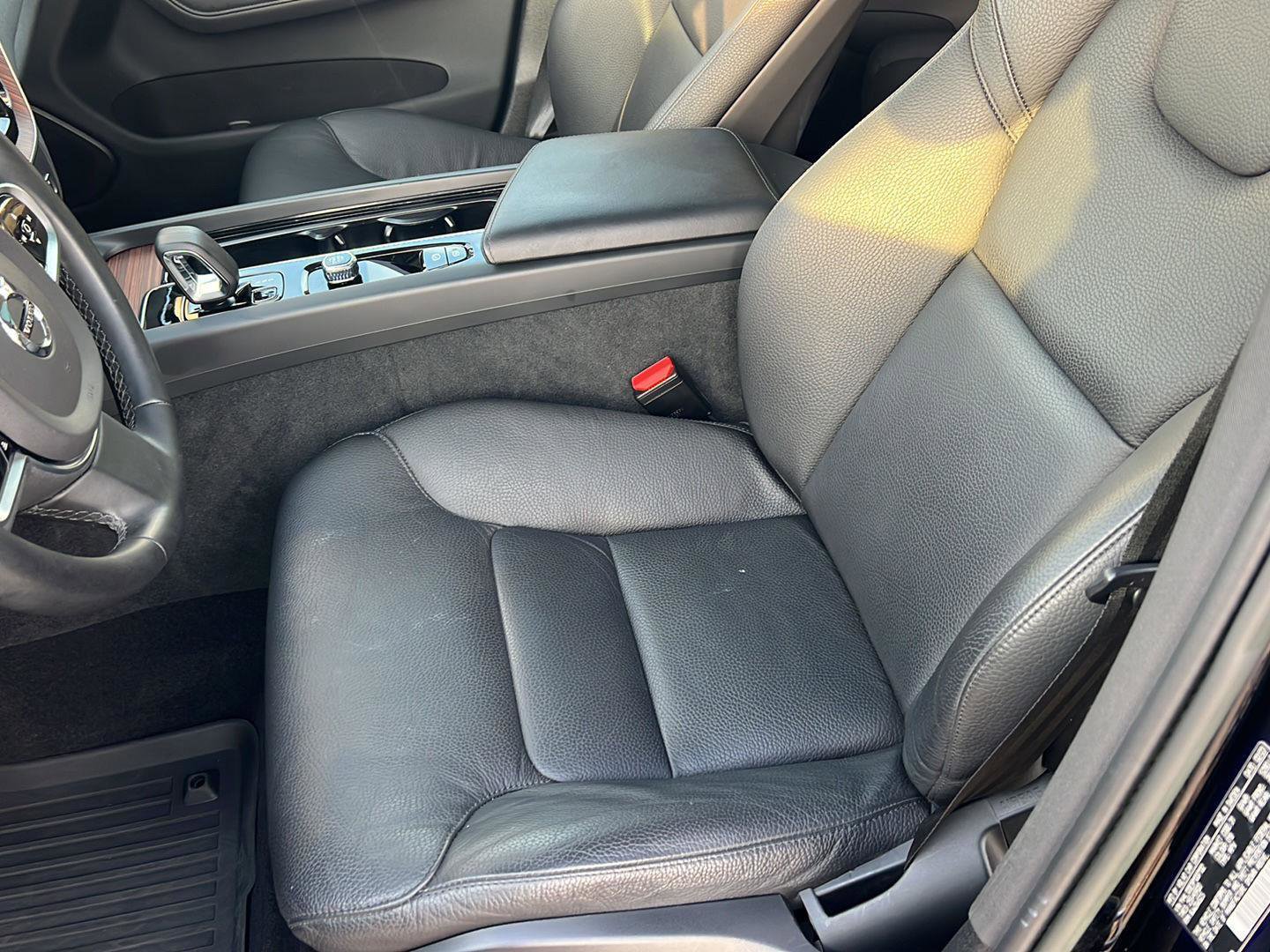 Used 2023 Volvo XC60 B5 Plus w/ Protection Package Premier image 30