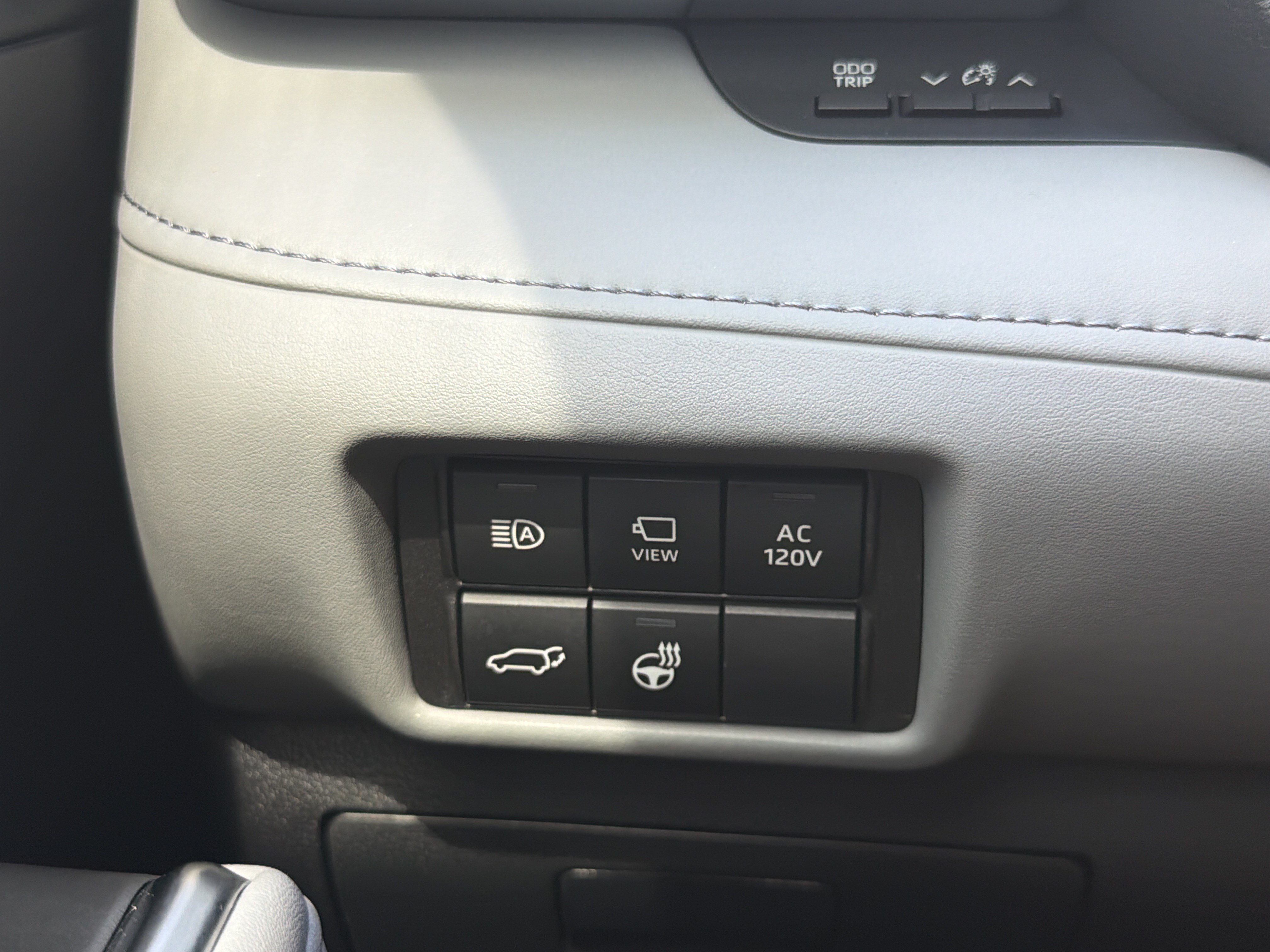 Used 2023 Toyota Highlander Platinum AWD/4WD image 13