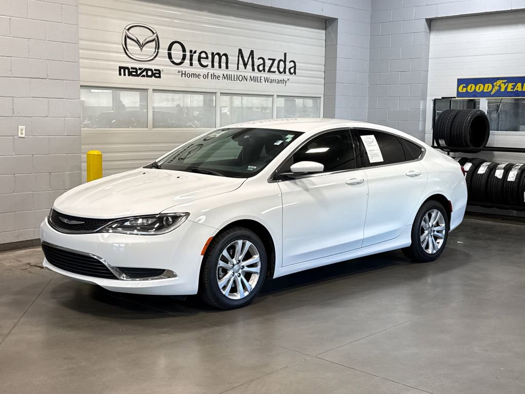 Used 2015 Chrysler 200 Limited w/ Convenience Group FWD image 1