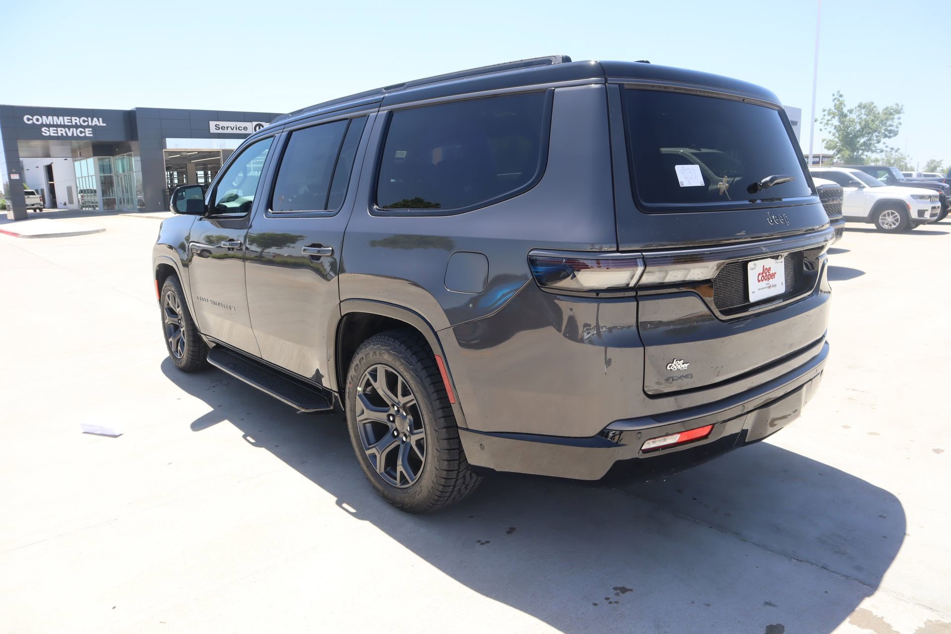 New 2026 Jeep Grand Wagoneer 4WD image 25