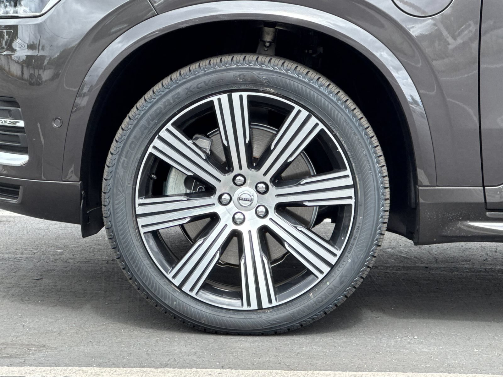 Certified 2024 Volvo XC90 T8 Ultimate AWD/4WD image 32