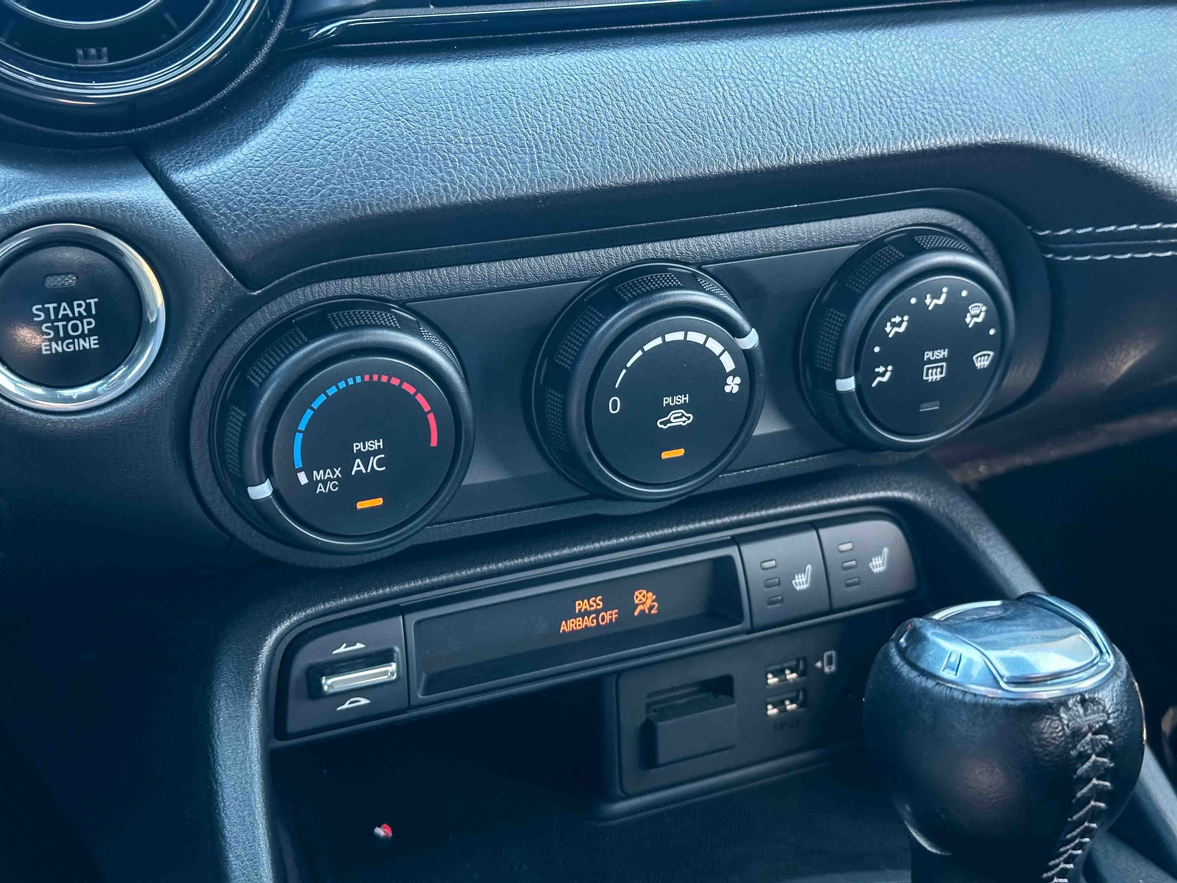 Used 2021 MAZDA MX-5 Miata RF Club image 28