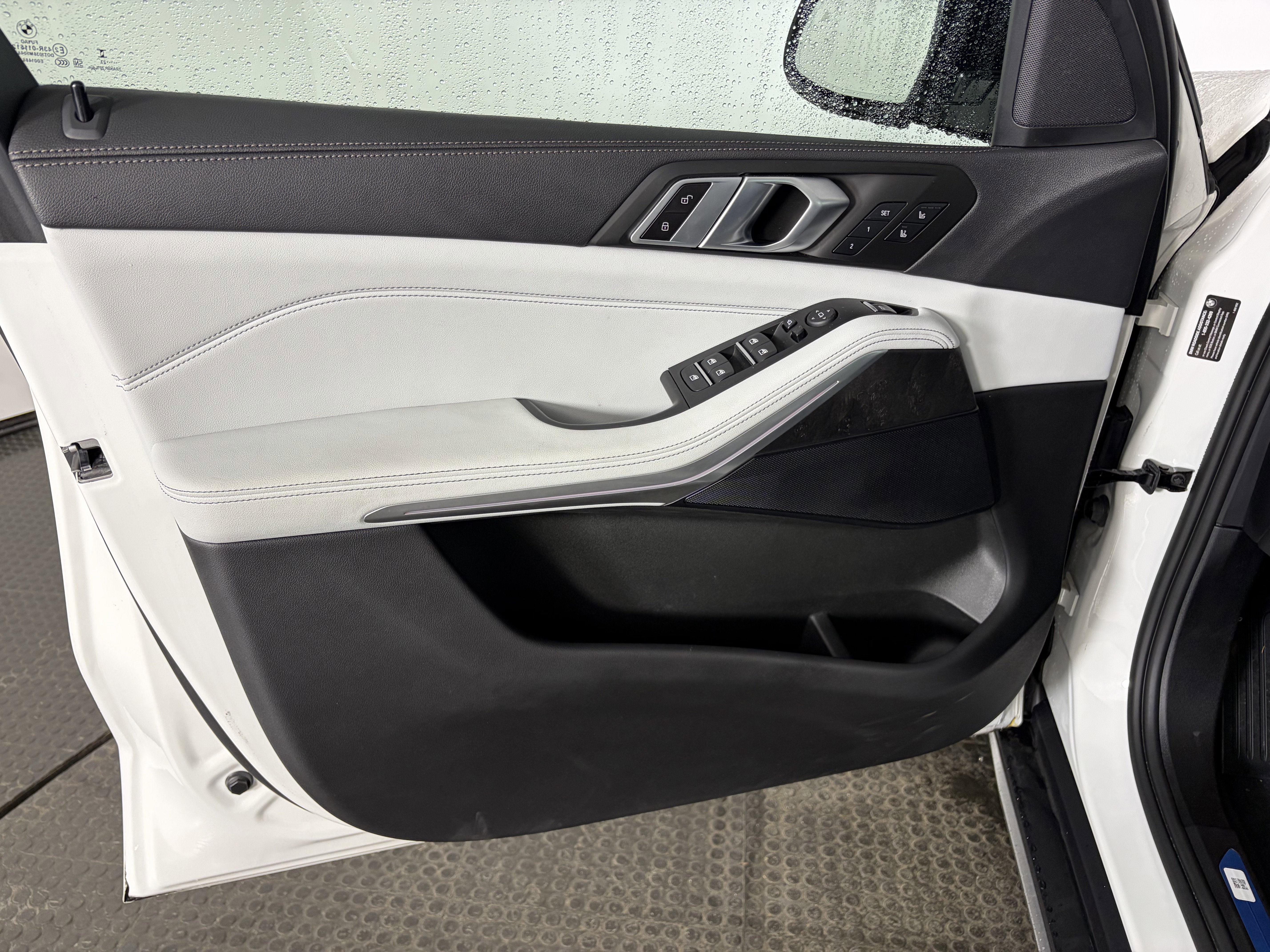 Certified 2023 BMW X5 xDrive40i w/ Luxury Seating Package image 10