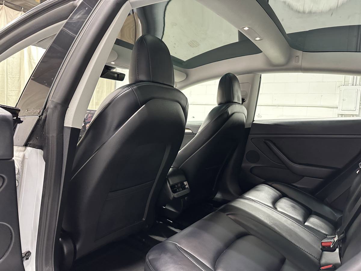 Used 2023 Tesla Model 3 Standard Range image 14