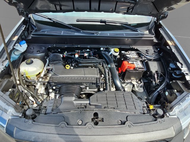 Used 2025 Ford Maverick Lariat AWD/4WD image 32