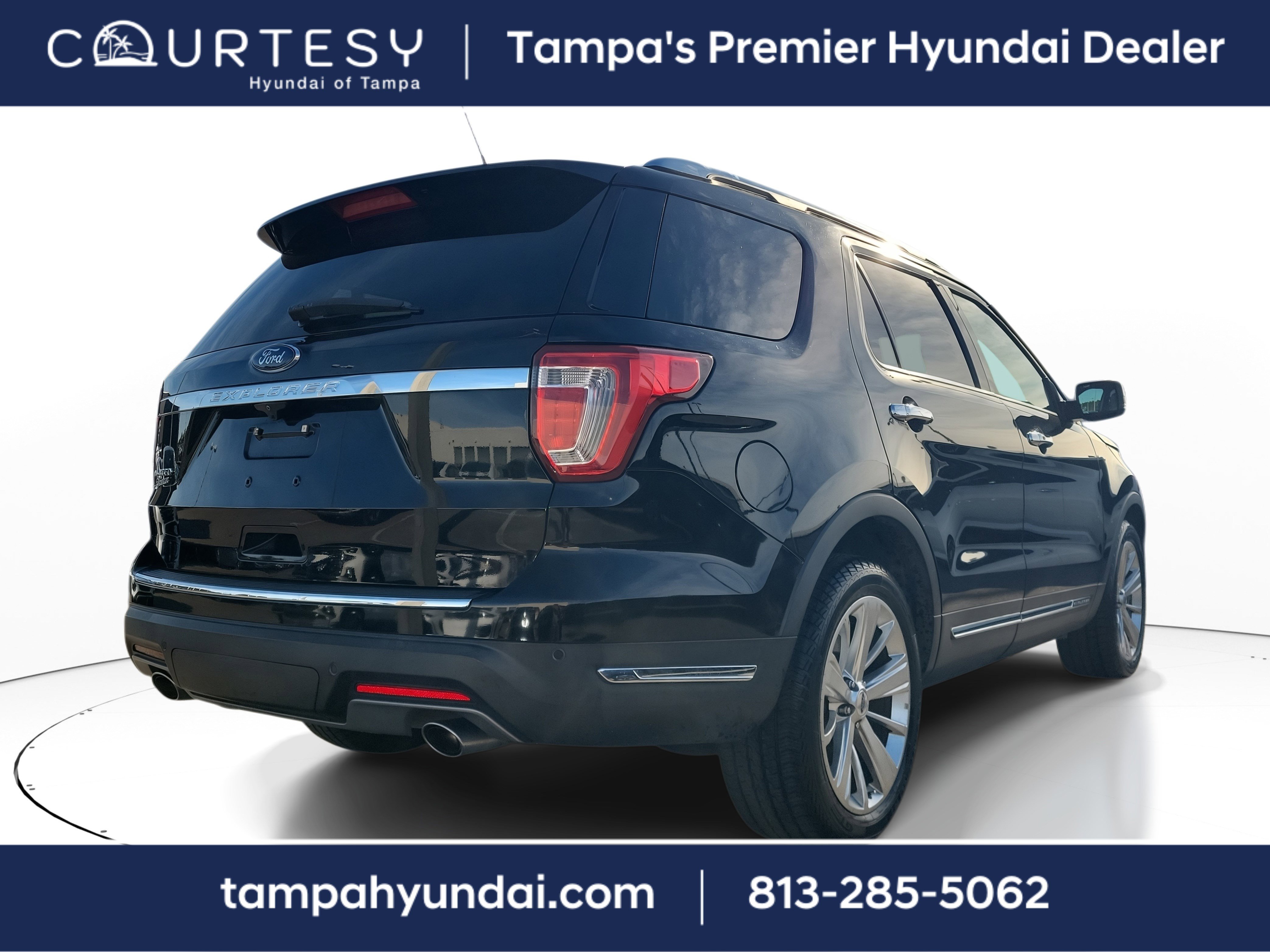 Used 2019 Ford Explorer Limited w/ Class III Trailer Tow Package image 3