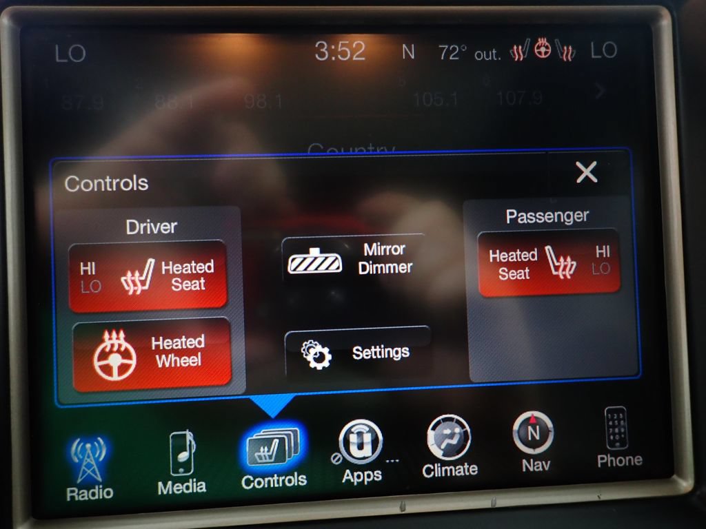 Used 2014 Jeep Grand Cherokee Limited w/ Trailer Tow Group IV AWD/4WD image 3
