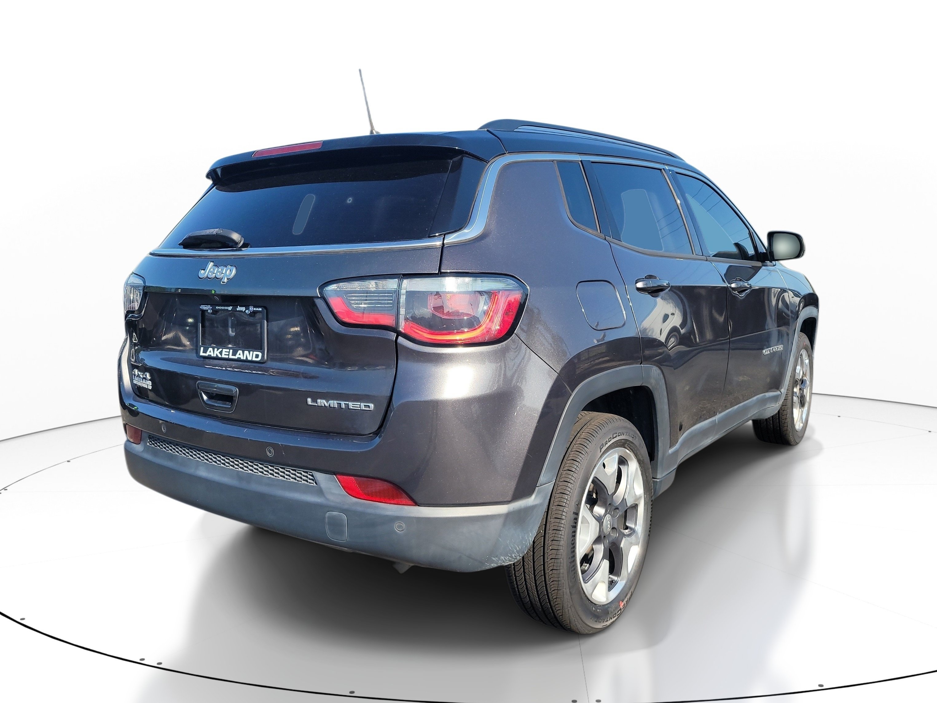 Used 2018 Jeep Compass Limited w/ Navigation Group AWD/4WD image 4