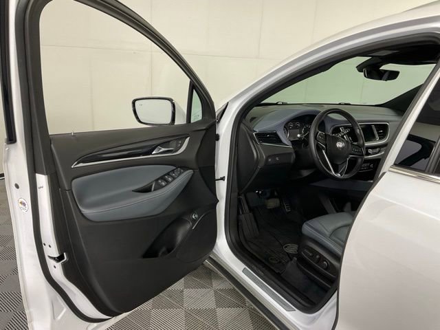Used 2023 Buick Enclave Essence image 27