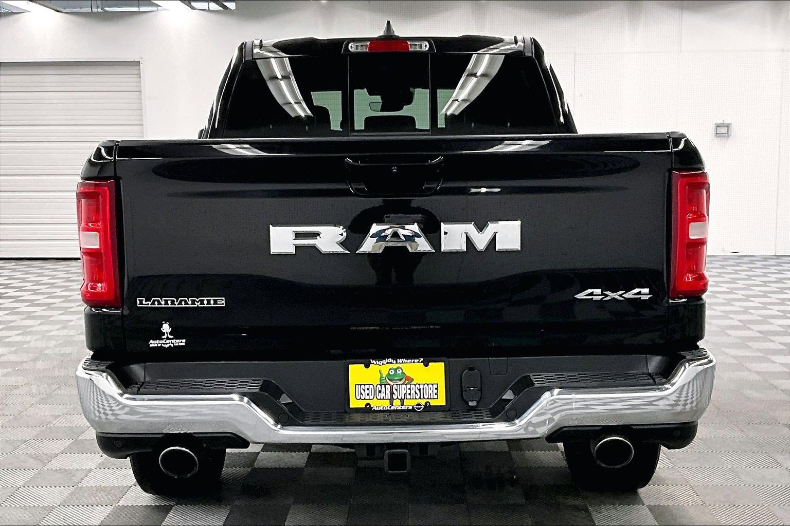 Used 2025 RAM 1500 Laramie AWD/4WD image 5