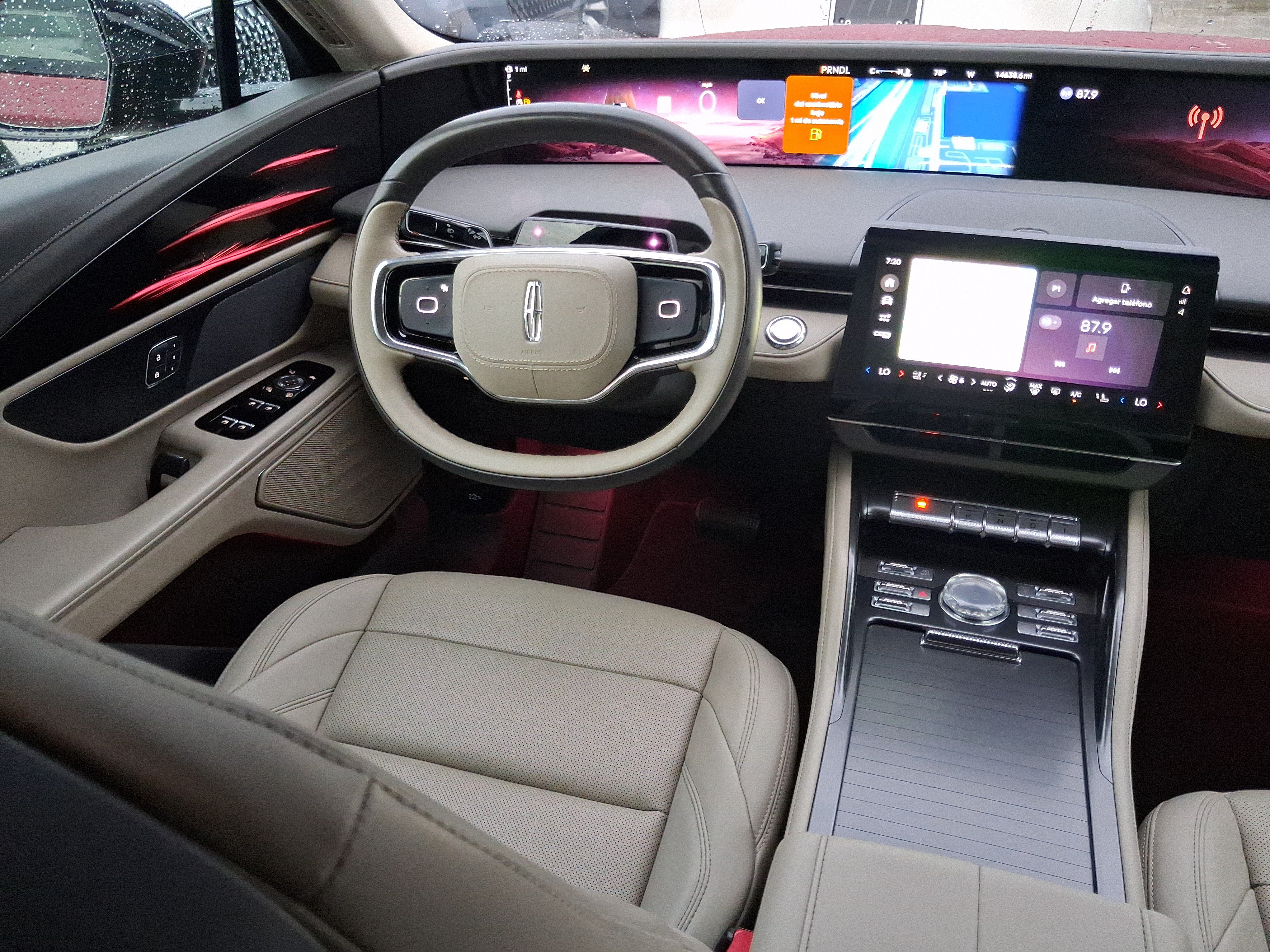 Certified 2025 Lincoln Nautilus Premier AWD/4WD image 8