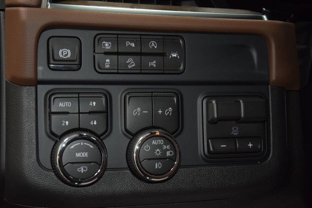 New 2026 Chevrolet Suburban High Country AWD/4WD image 36