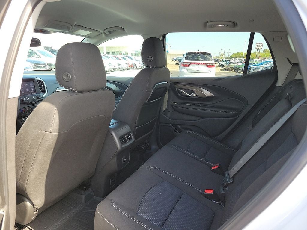 Used 2023 GMC Terrain SLE w/ Driver Convenience Package FWD image 9