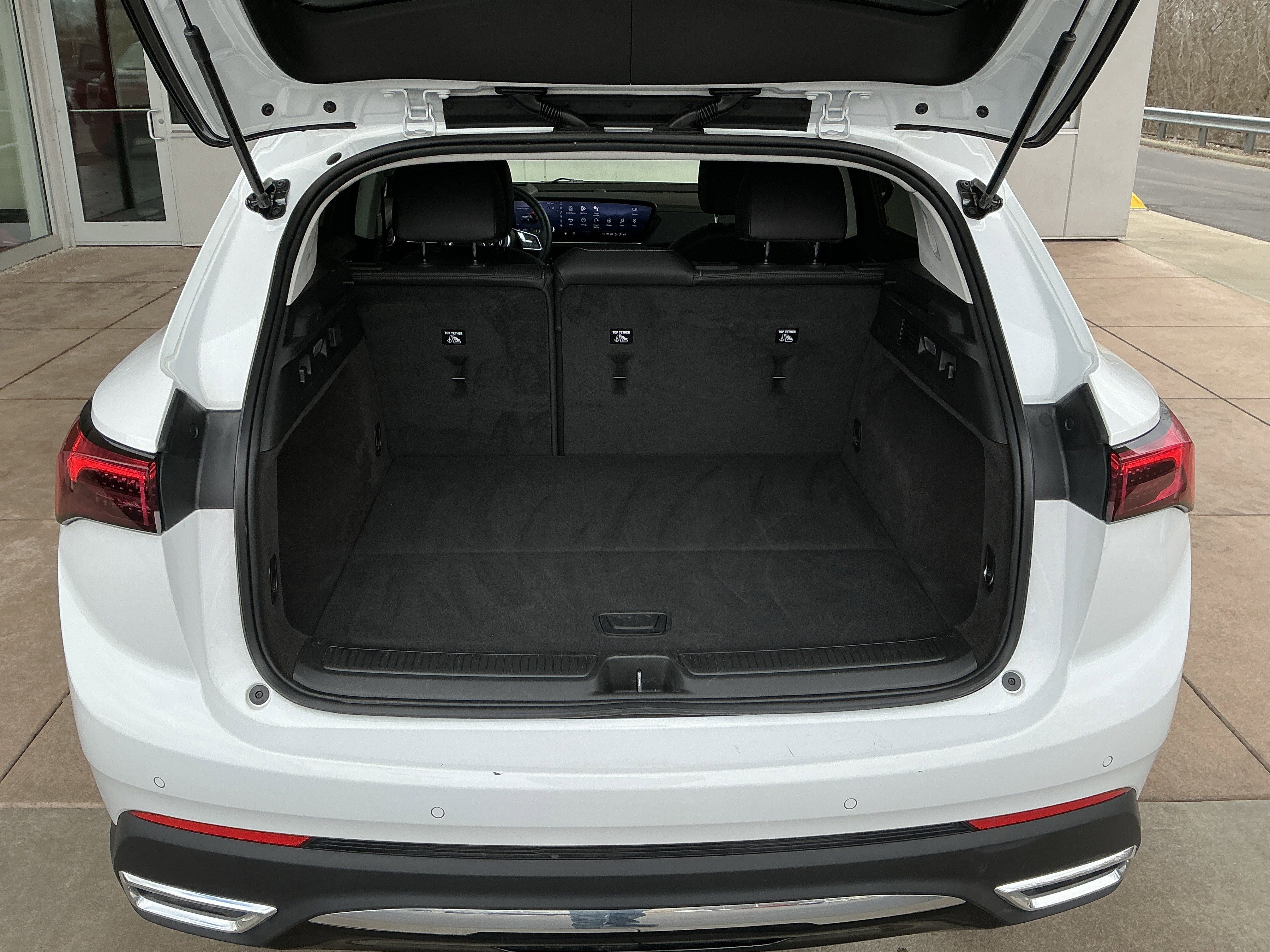 Used 2024 Buick Envision Preferred image 24