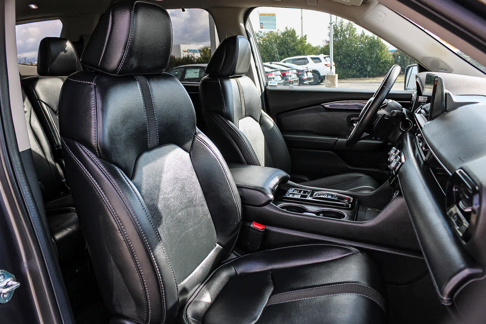 Certified 2025 Honda Pilot Touring image 15