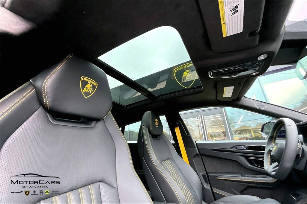 Used 2025 Lamborghini Urus SE image 19