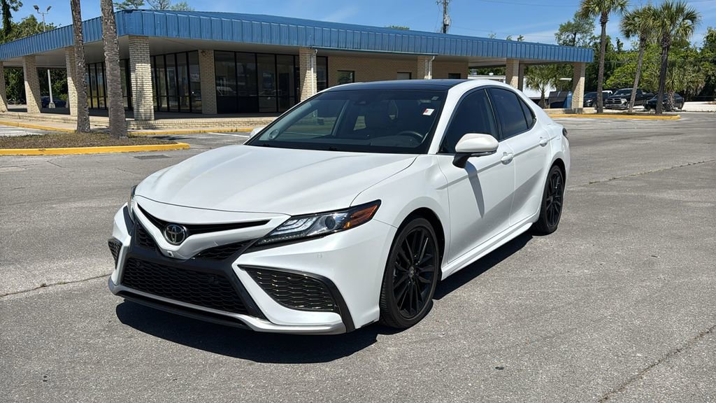 Used 2022 Toyota Camry XSE w/ Navigation Package FWD image 2