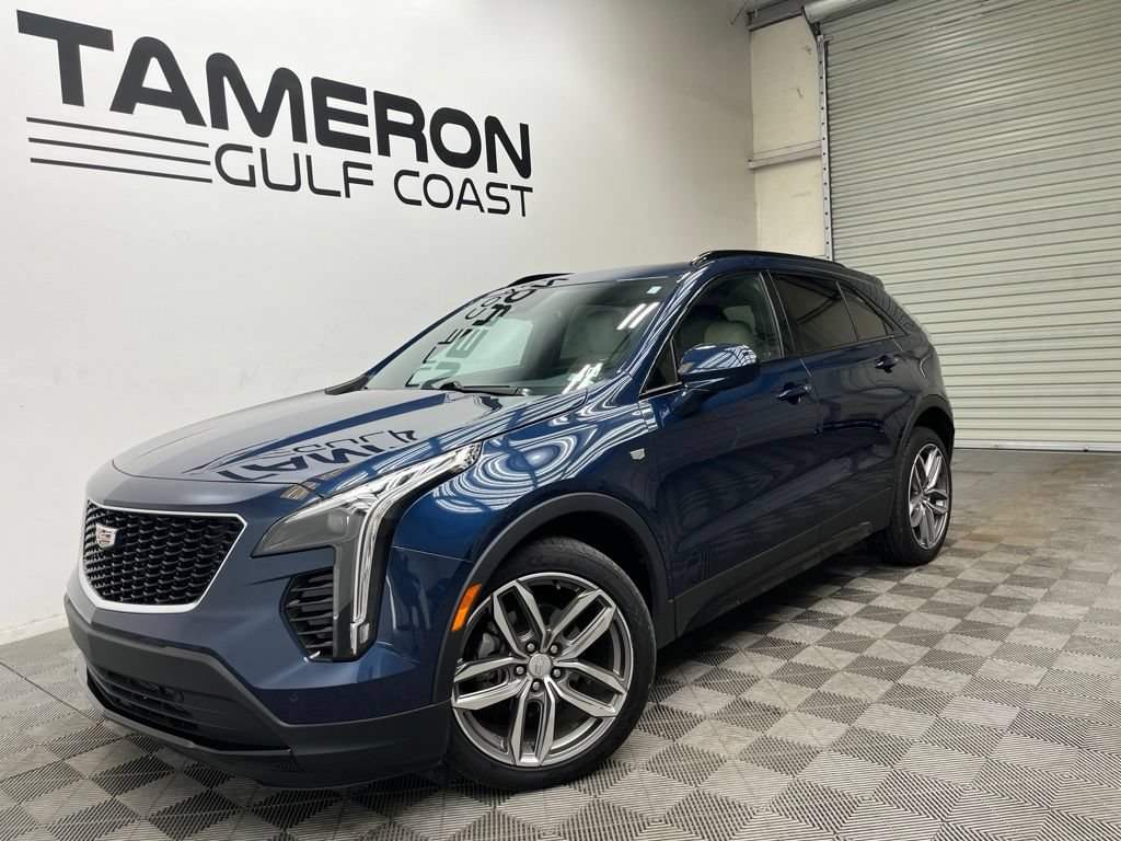 Used 2019 Cadillac XT4 Sport w/ Driver Awareness Package FWD image 2