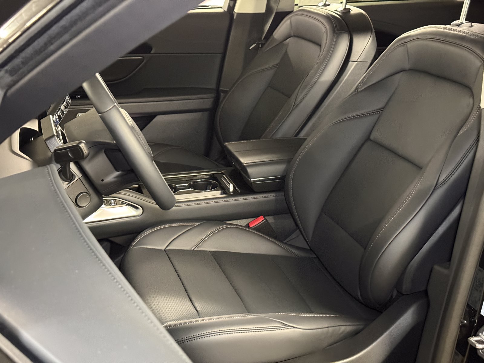 New 2026 Lincoln Nautilus Hybrid AWD/4WD image 25