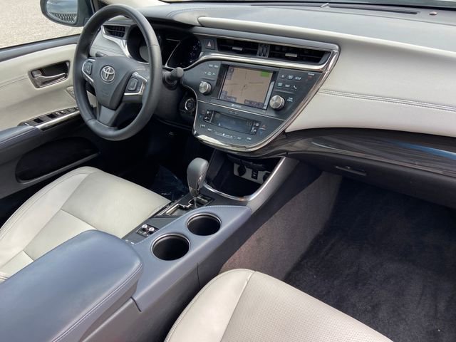 Used 2014 Toyota Avalon Limited FWD image 25