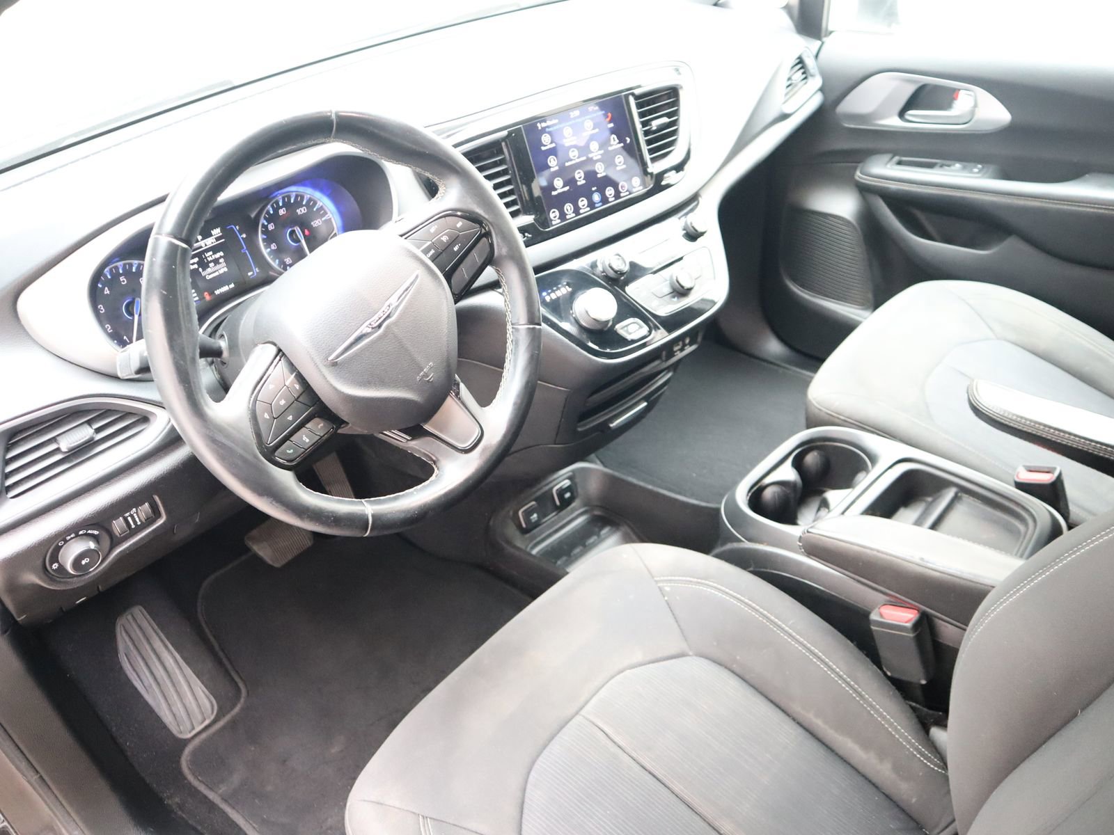 Used 2018 Chrysler Pacifica Touring Plus w/ S Appearance Package FWD image 24