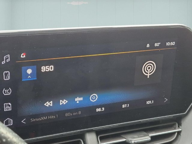 Used 2024 Chevrolet Trax RS w/ Driver Confidence Package FWD image 23