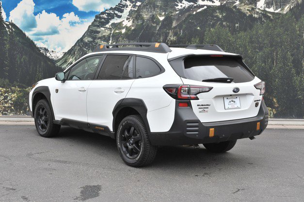 Used 2024 Subaru Outback Wilderness image 9