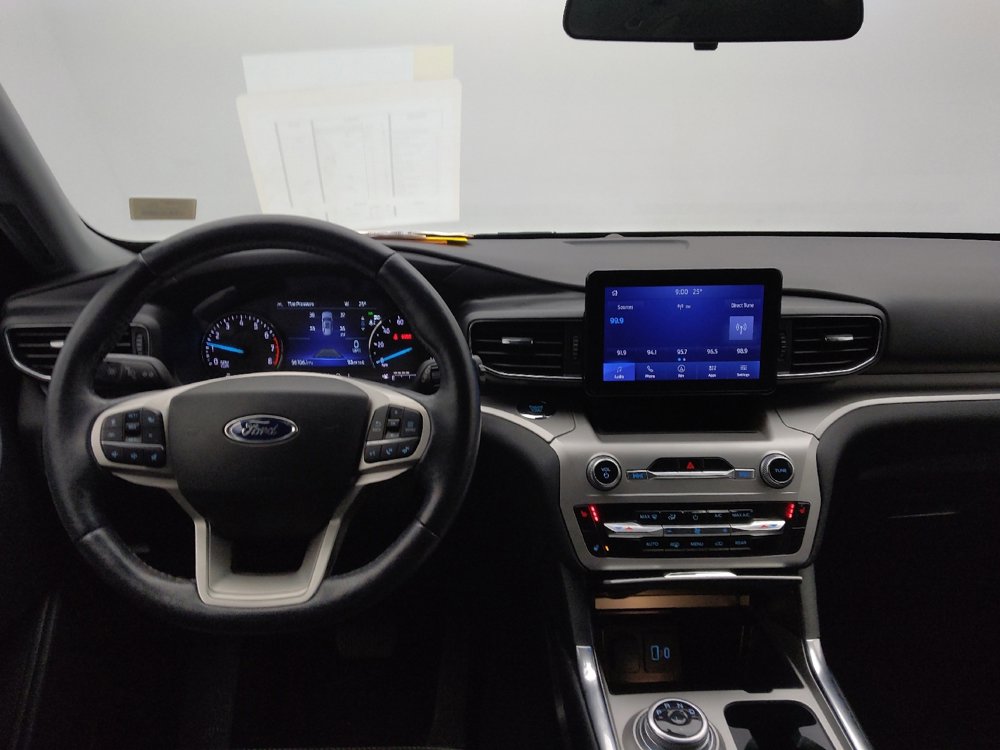 Used 2022 Ford Explorer XLT w/ Equipment Group 202A image 22