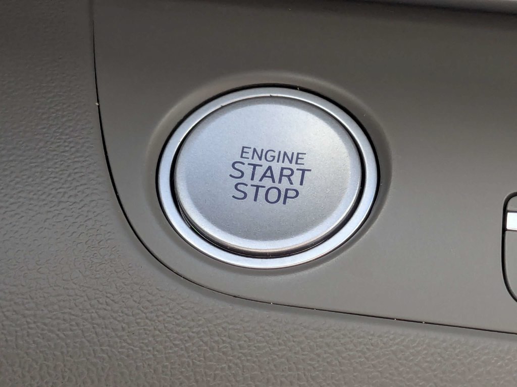 Used 2025 Hyundai Elantra SEL FWD image 35