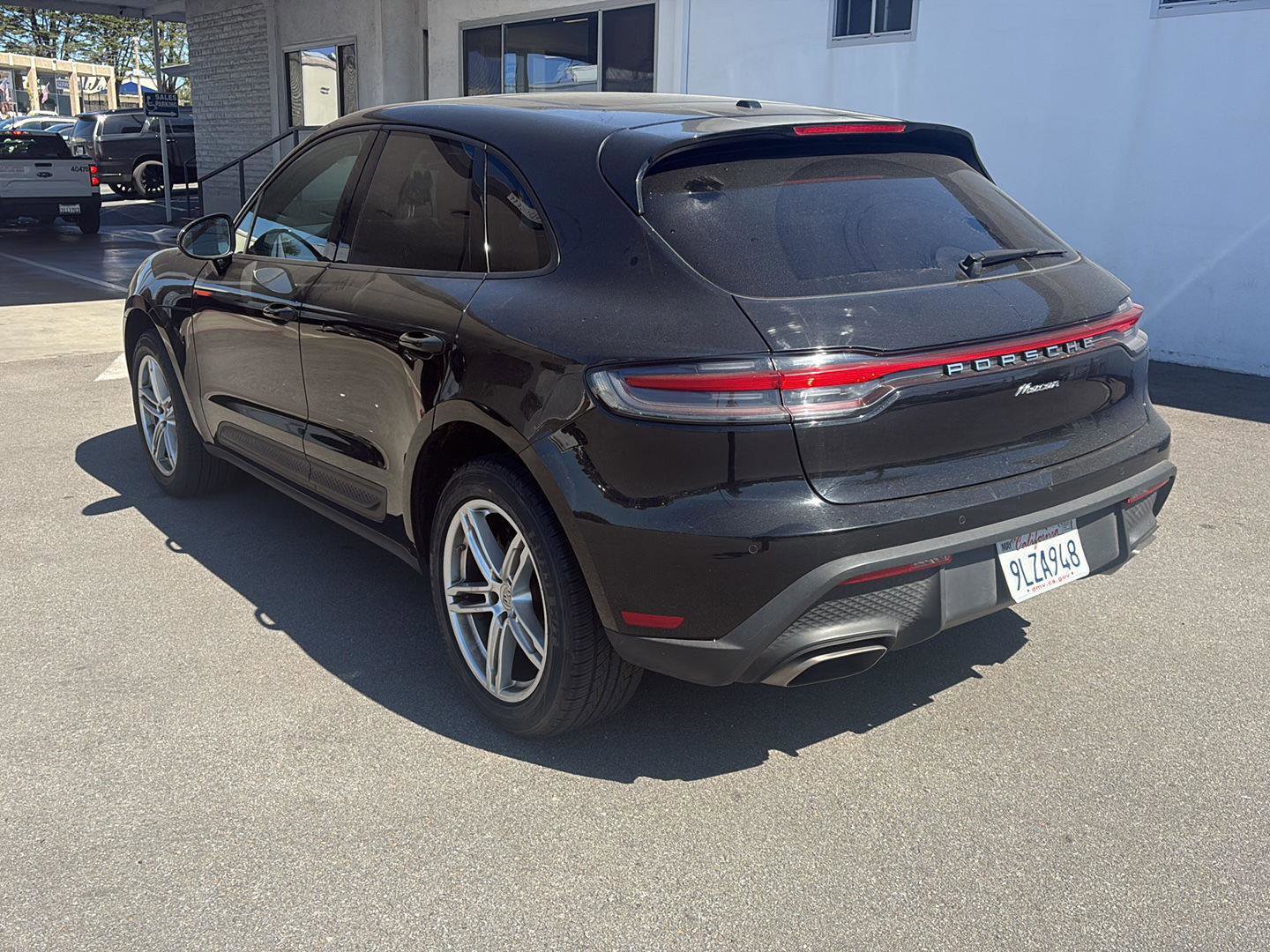 Used 2024 Porsche Macan AWD/4WD image 7