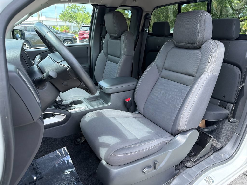 Used 2024 Nissan Frontier SV w/ SV Convenience Package RWD image 30