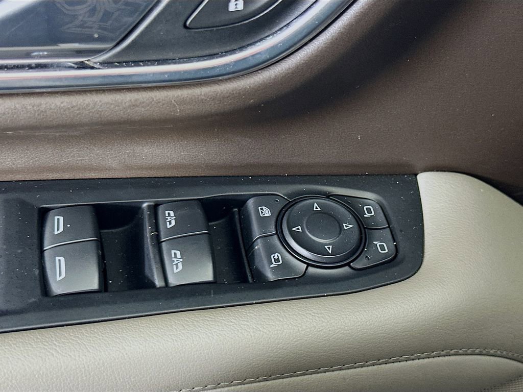 Used 2021 Chevrolet Suburban Z71 w/ Z71 Off-Road Package image 21