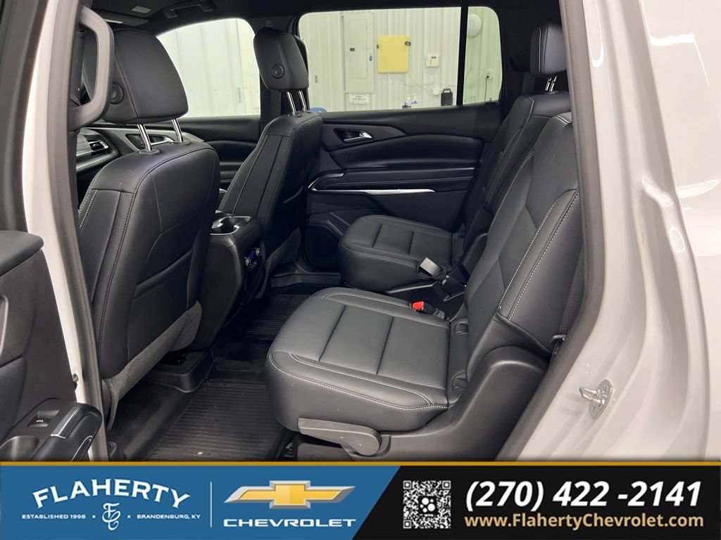 Used 2026 Chevrolet Traverse LT w/ Driver Confidence Package FWD image 11
