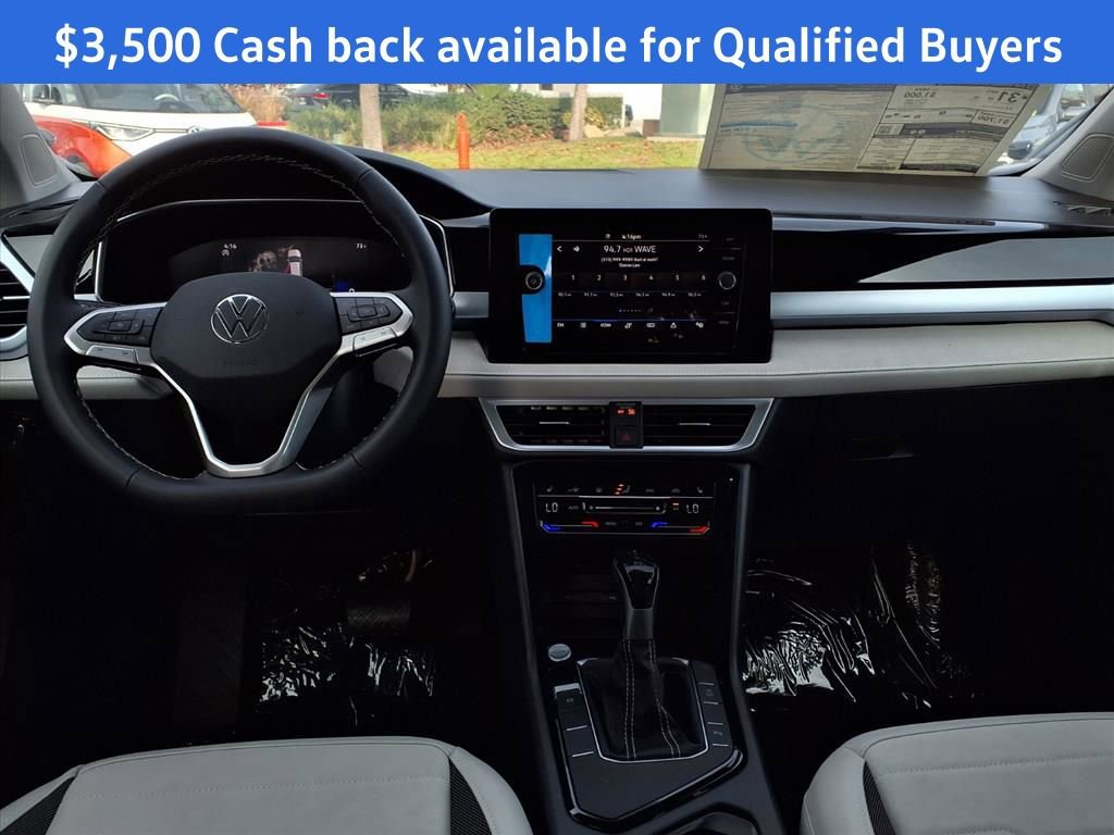 New 2025 Volkswagen Taos SE image 20