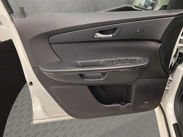 Used 2011 GMC Acadia Denali image 27