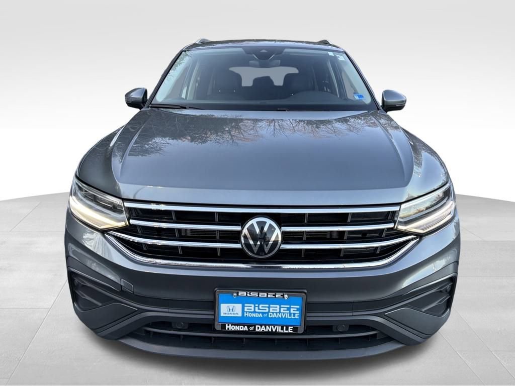 Used 2024 Volkswagen Tiguan SE image 12