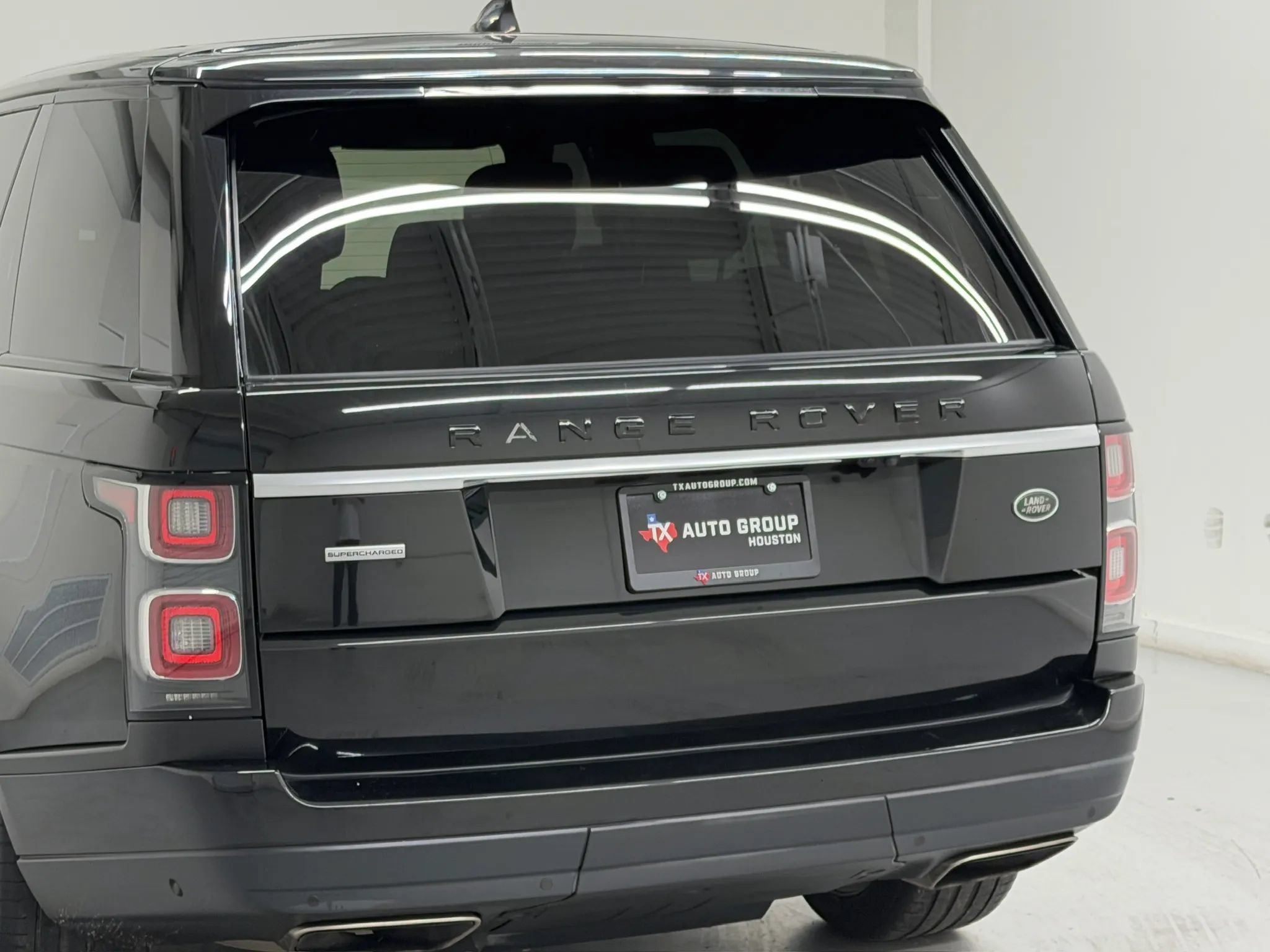 Used 2018 Land Rover Range Rover Supercharged AWD/4WD image 93
