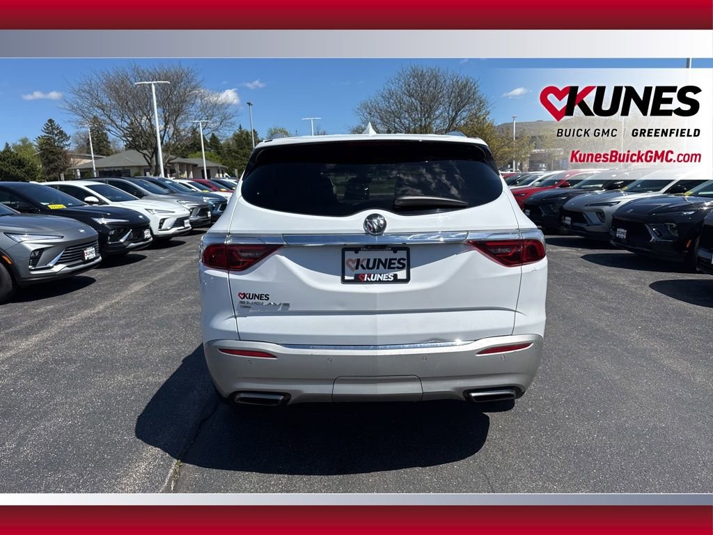 Used 2022 Buick Enclave Premium AWD/4WD image 8