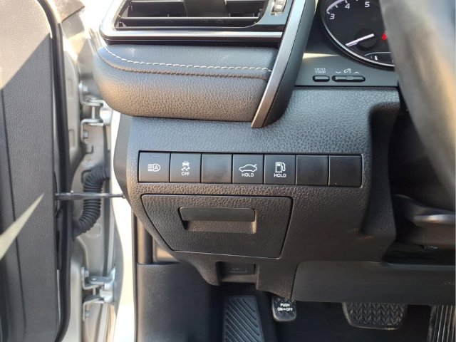 Used 2021 Toyota Camry SE FWD image 14