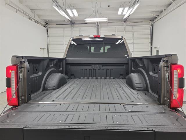 Used 2023 Ford F250 Lariat w/ Lariat Ultimate Package AWD/4WD image 9